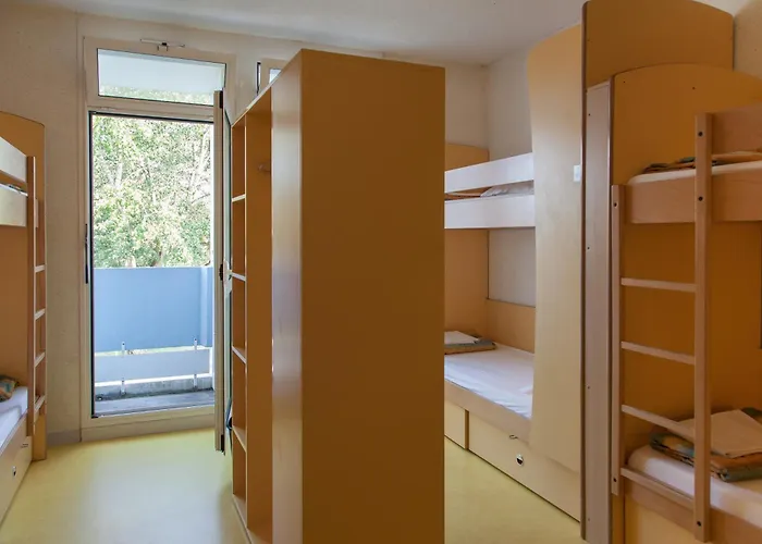 Auberge De Jeunesse *