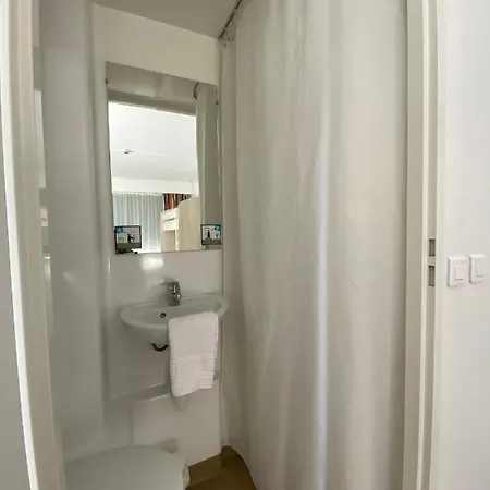 Hostel Auberge De Jeunesse La Rochelle (Charente-Maritime)