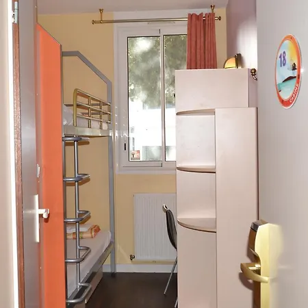 Hostel Auberge De Jeunesse *