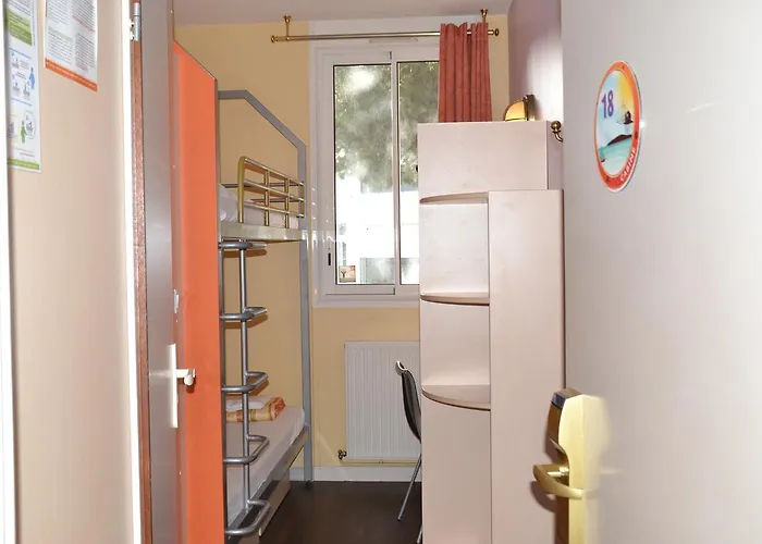 Хостел Auberge De Jeunesse *