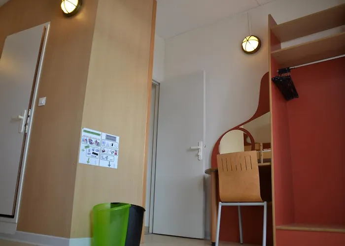 Hostel Auberge De Jeunesse La Rochelle (Charente-Maritime)