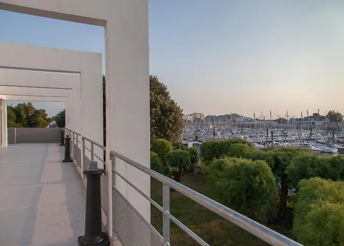 Auberge De Jeunesse * La Rochelle (Charente-Maritime)