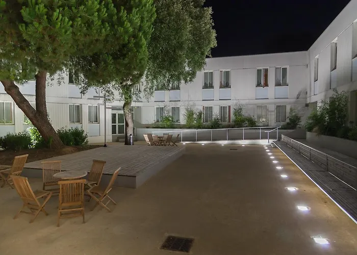 Auberge De Jeunesse * Ла-Рошель