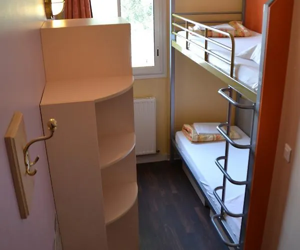 Auberge De Jeunesse Ла-Рошель